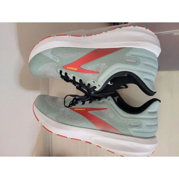 Size 11 - Brooks Launch 9 Blue Surf Cherry Tomato - Picture 8 of 12